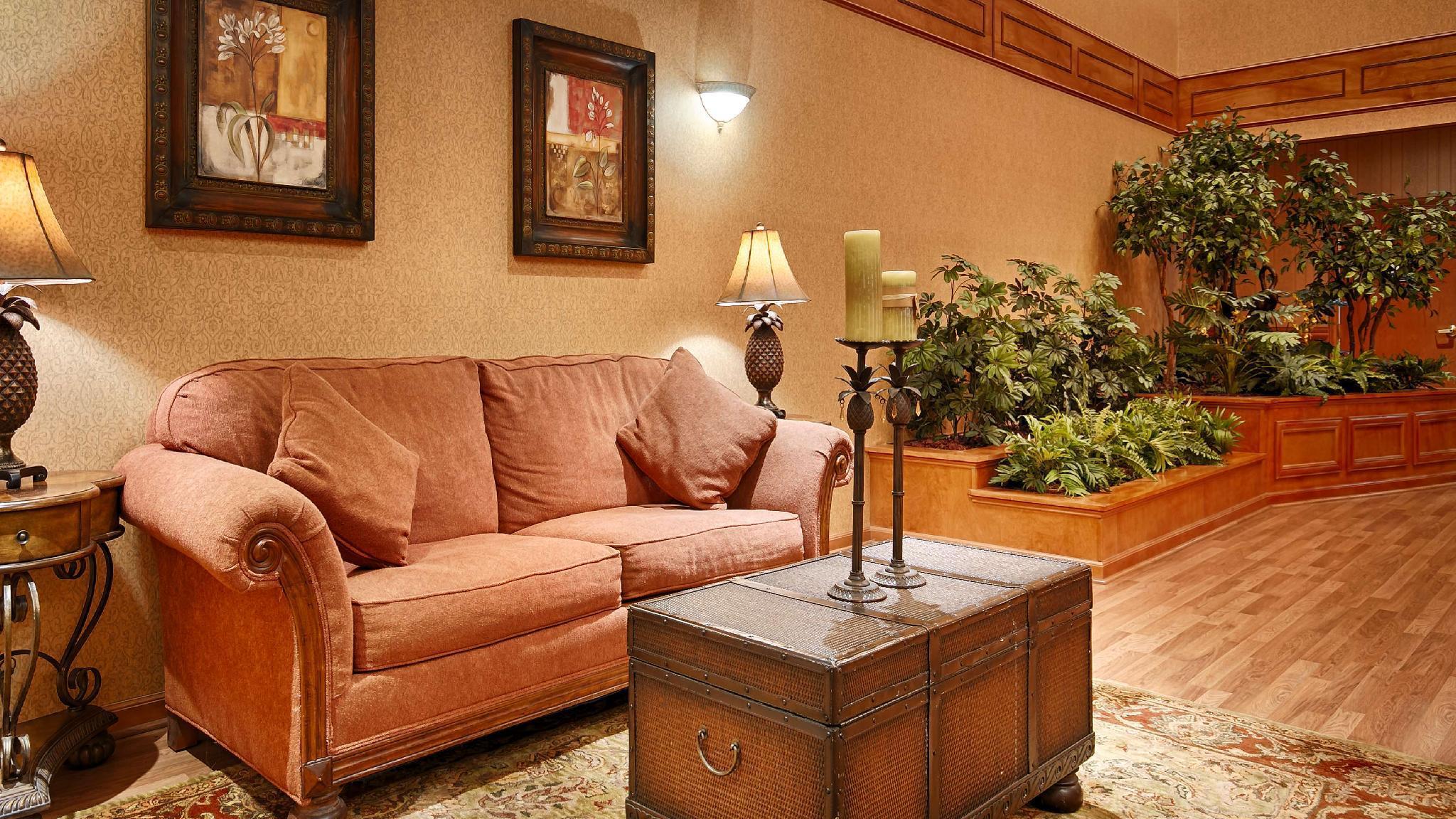 Best Western Plus Bradbury Inn And Suites Уэйкросс Экстерьер фото