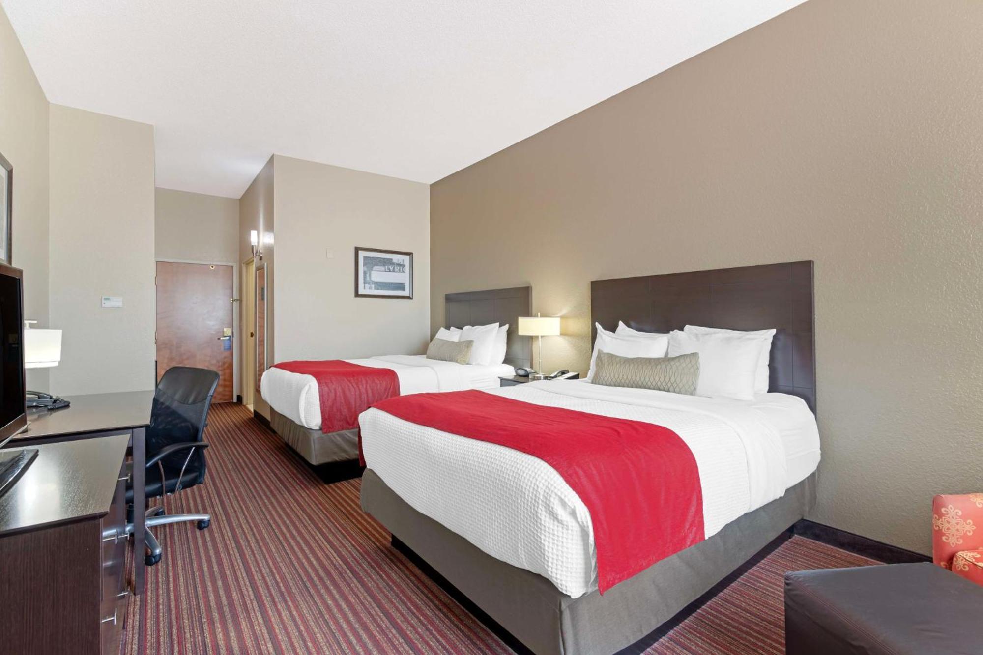 Best Western Plus Bradbury Inn And Suites Уэйкросс Экстерьер фото