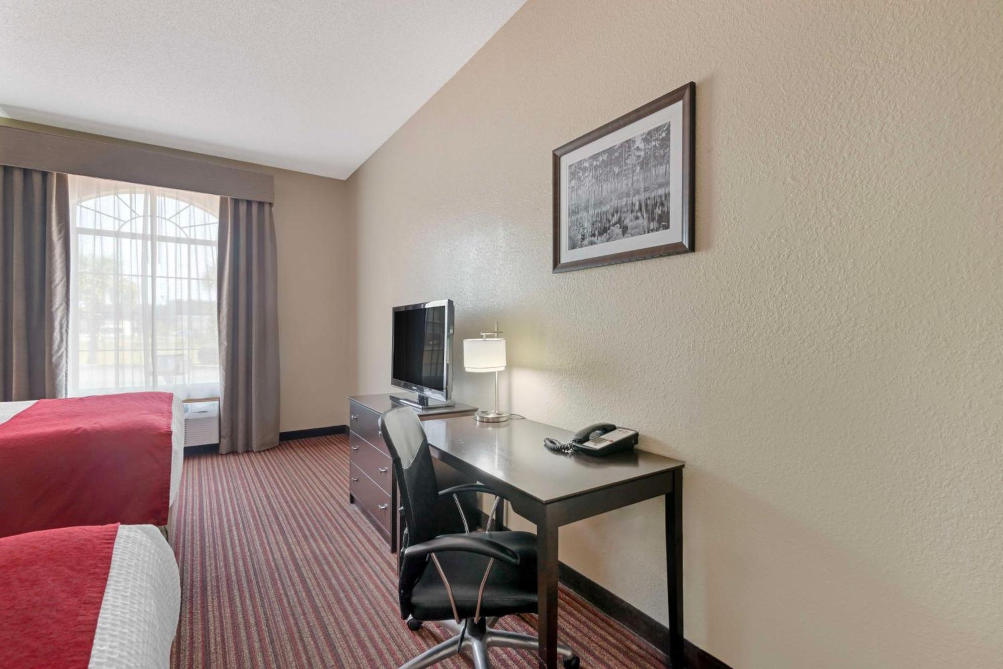Best Western Plus Bradbury Inn And Suites Уэйкросс Экстерьер фото