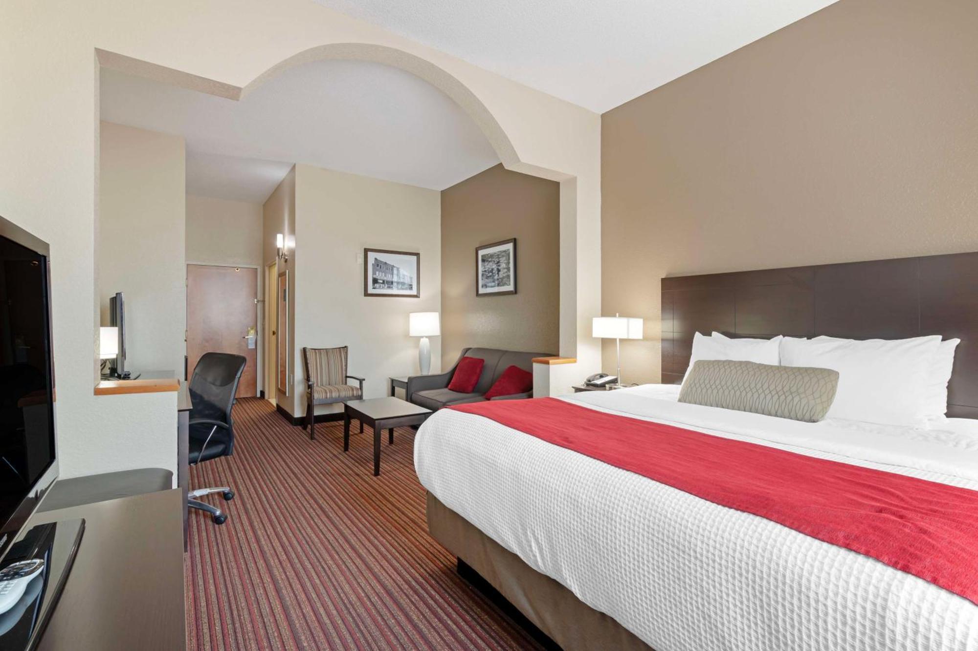 Best Western Plus Bradbury Inn And Suites Уэйкросс Экстерьер фото