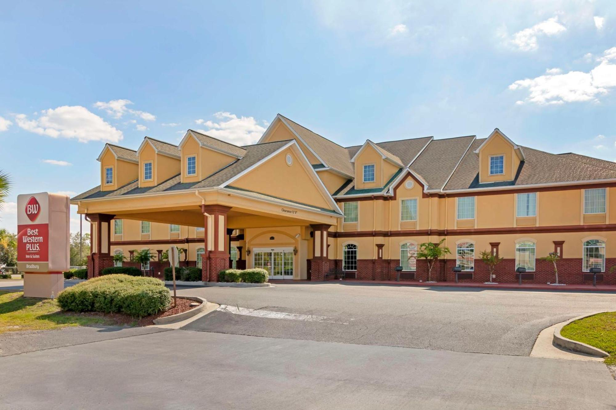 Best Western Plus Bradbury Inn And Suites Уэйкросс Экстерьер фото