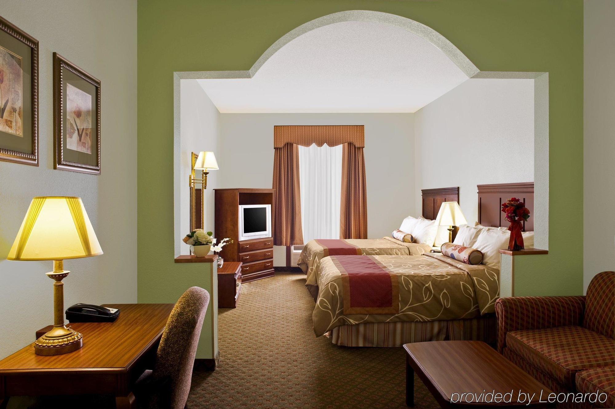 Best Western Plus Bradbury Inn And Suites Уэйкросс Номер фото